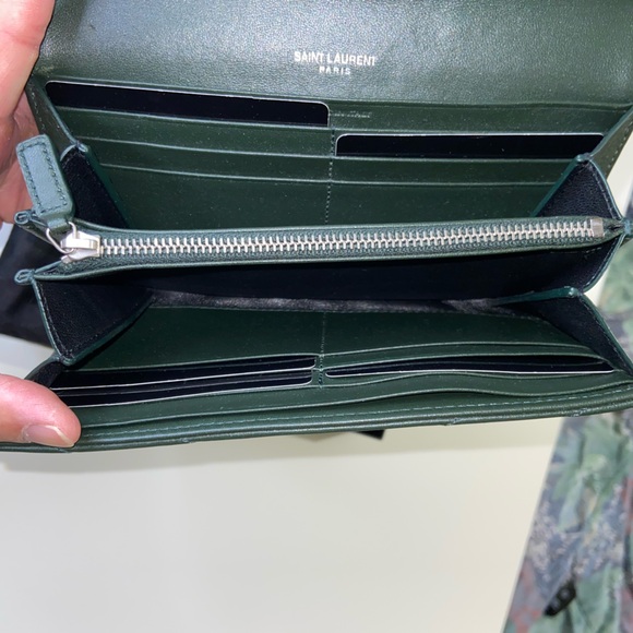 YSL Wallet - Picture 5 of 6